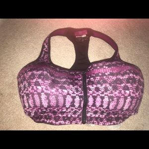 Under Armor Zip up sports bra 36DD